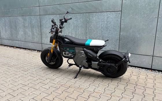 Gebrauchtmotorrad BMW CE 02 11kW - Bild 5
