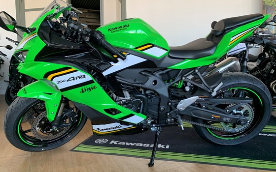 Neufahrzeug Kawasaki Ninja ZX-4RR - Bild 2 Neufahrzeug Kawasaki Ninja ZX-4RR - Bild 2