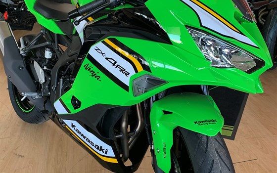 Neufahrzeug Kawasaki Ninja ZX-4RR - Bild 3 Neufahrzeug Kawasaki Ninja ZX-4RR - Bild 3