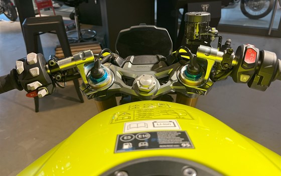 Neufahrzeug Triumph Speed Triple 1200 RX - Bild 5