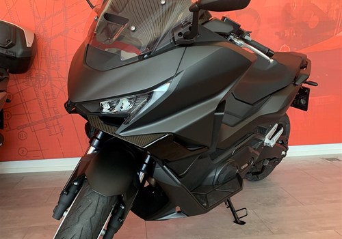 Honda Forza 750