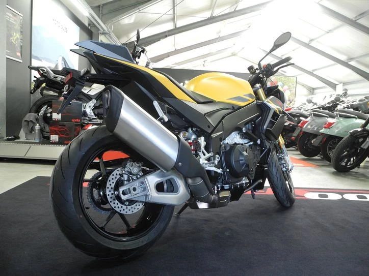 Angebot Aprilia Tuono V4 1100 Bild 2: Angebot Aprilia Tuono V4 1100