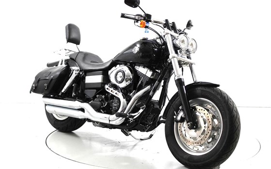 Motorrad Occasion Harley-Davidson Dyna Street Bob Special - Bild 2