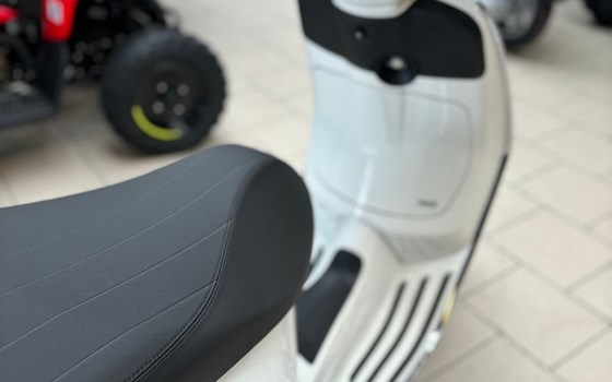 Neufahrzeug Vespa 125 Primavera - Bild 10