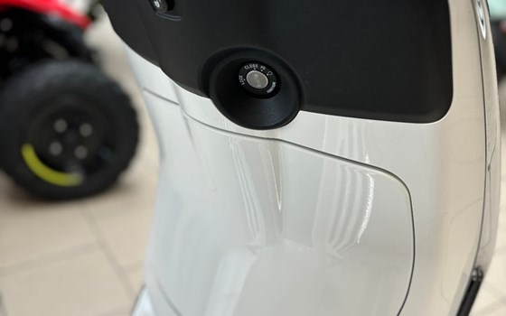 Neufahrzeug Vespa 125 Primavera - Bild 8