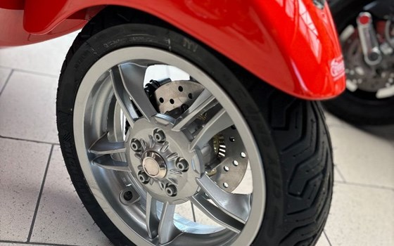 Neufahrzeug Vespa 125 Primavera - Bild 7