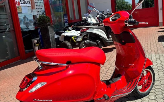 Neufahrzeug Vespa Primavera 125 RED - Bild 8