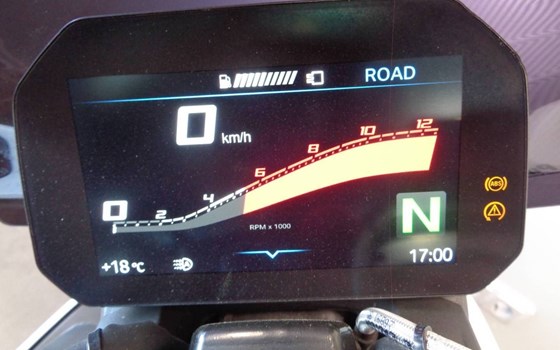 Gebrauchtmotorrad BMW S 1000 R - Bild 2