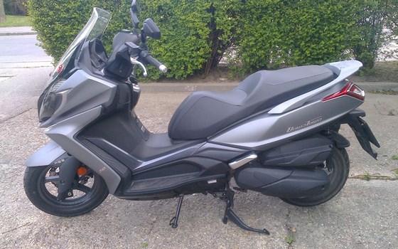 Gebrauchtmotorrad Kymco Downtown 350i - Bild 1 Gebrauchtmotorrad Kymco Downtown 350i - Bild 1