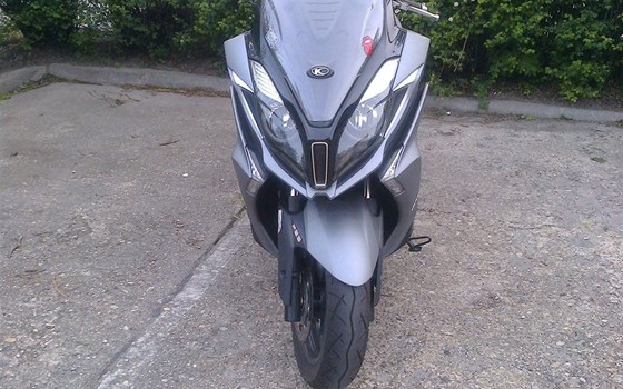 Gebrauchtmotorrad Kymco Downtown 350i - Bild 2 Gebrauchtmotorrad Kymco Downtown 350i - Bild 2