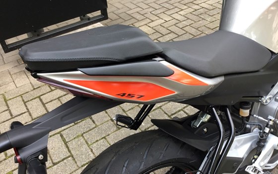 Neufahrzeug Aprilia Tuono 457 - Bild 17