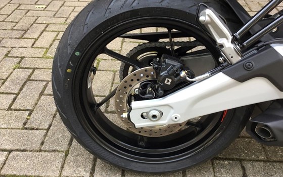 Neufahrzeug Aprilia Tuono 457 - Bild 9