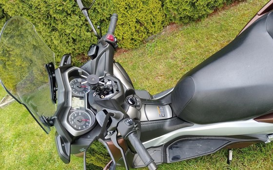 Gebrauchtmotorrad Yamaha XMAX 300 - Bild 9 Gebrauchtmotorrad Yamaha XMAX 300 - Bild 9