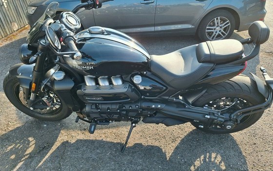 Gebrauchtmotorrad Triumph Rocket 3 GT Triple Black - Bild 2