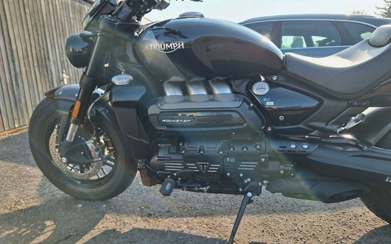 Gebrauchtmotorrad Triumph Rocket 3 GT Triple Black - Bild 3