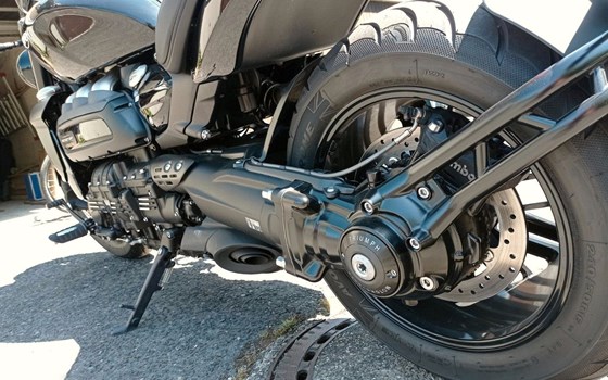 Gebrauchtmotorrad Triumph Rocket 3 GT Triple Black - Bild 6