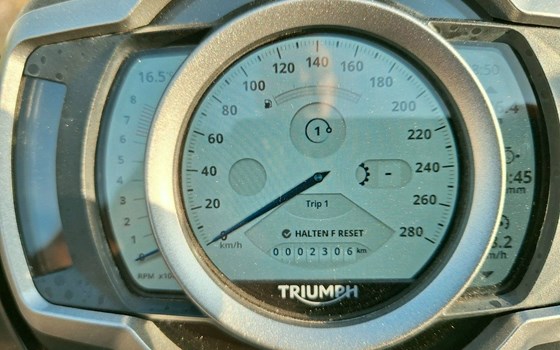 Gebrauchtmotorrad Triumph Rocket 3 GT Triple Black - Bild 7