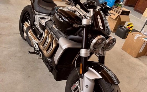 Gebrauchtmotorrad Triumph Rocket 3 R - Bild 2