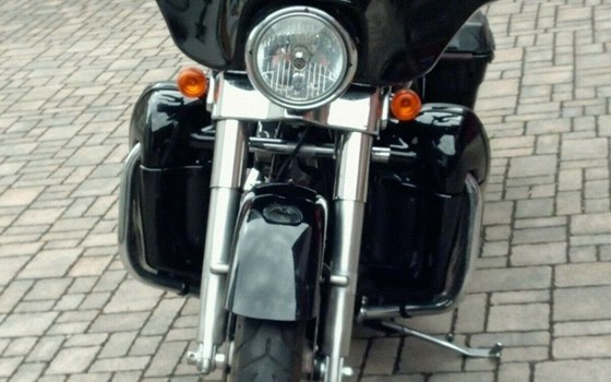 Gebrauchtmotorrad Harley-Davidson Street Glide FLHX - Bild 2