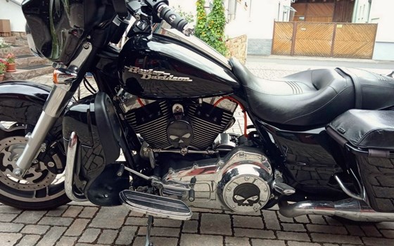 Gebrauchtmotorrad Harley-Davidson Street Glide FLHX - Bild 6