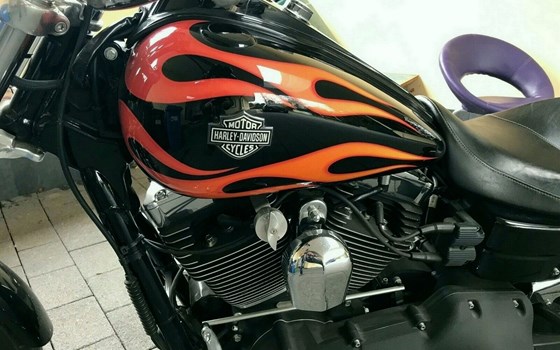 Gebrauchtmotorrad Harley-Davidson Dyna Wide Glide FXDWG - Bild 4