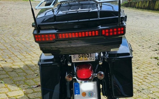 Gebrauchtmotorrad Harley-Davidson CVO FLHTCUSE Ultra Classic Electra Glide - Bild 7