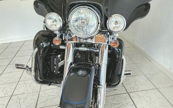 Gebrauchtmotorrad Harley-Davidson CVO FLHTCUSE Ultra Classic Electra Glide - Bild 9