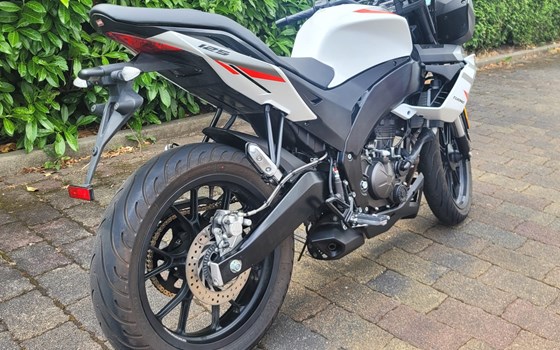 Gebrauchtmotorrad Aprilia Tuono 125 - Bild 6