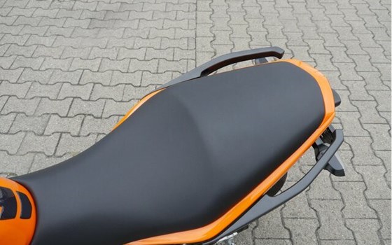 Gebrauchtmotorrad Kawasaki ER-6n - Bild 15