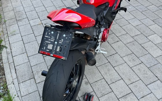 Gebrauchtmotorrad Ducati Streetfighter V2 - Bild 5 Gebrauchtmotorrad Ducati Streetfighter V2 - Bild 5