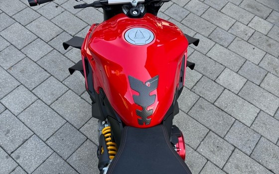 Gebrauchtmotorrad Ducati Streetfighter V2 - Bild 7 Gebrauchtmotorrad Ducati Streetfighter V2 - Bild 7