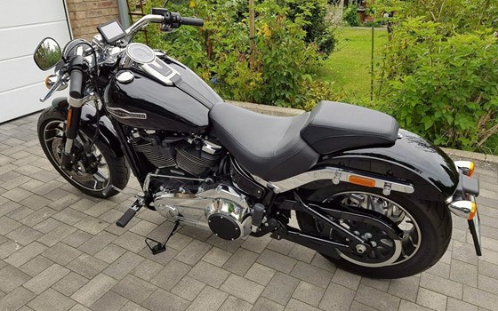 Gebrauchtmotorrad Harley-Davidson Softail Sport Glide FLSB - Bild 3