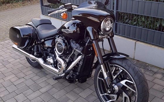 Gebrauchtmotorrad Harley-Davidson Softail Sport Glide FLSB - Bild 7