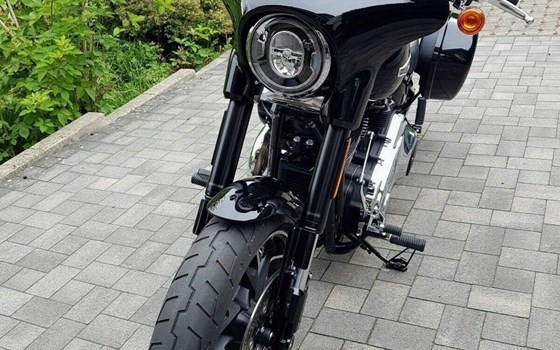 Gebrauchtmotorrad Harley-Davidson Softail Sport Glide FLSB - Bild 8