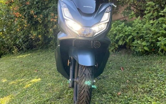 Gebrauchtmotorrad Honda PCX125 - Bild 3 Gebrauchtmotorrad Honda PCX125 - Bild 3