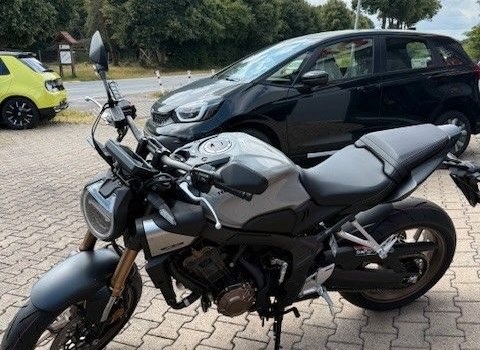 Neufahrzeug Honda CB650R E-Clutch - Bild 8