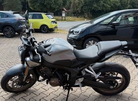 Neufahrzeug Honda CB650R E-Clutch - Bild 9