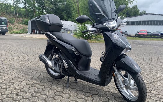 Gebrauchtmotorrad Honda SH125i - Bild 4