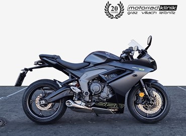 Neumotorrad Triumph Daytona 660