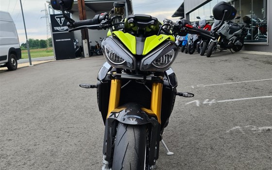 Neufahrzeug Triumph Speed Triple 1200 RX - Bild 5 Neufahrzeug Triumph Speed Triple 1200 RX - Bild 5