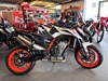 KTM 890 Duke R