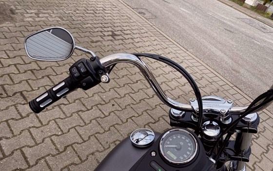 Gebrauchtmotorrad Harley-Davidson Dyna Street Bob FXDB - Bild 9