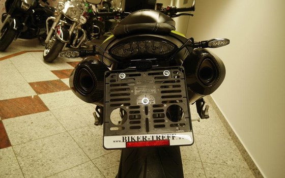 Gebrauchtmotorrad Triumph Speed Triple RS - Bild 6 Gebrauchtmotorrad Triumph Speed Triple RS - Bild 6