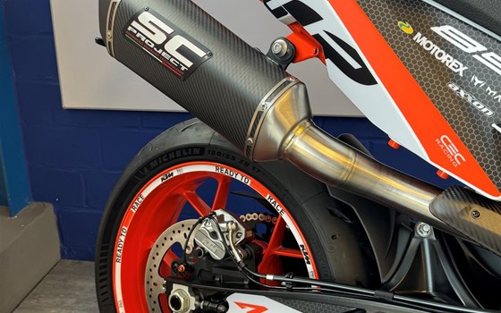 Neufahrzeug KTM 890 SMT - Bild 8