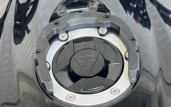 Gebrauchtmotorrad Triumph Street Triple S - Bild 17