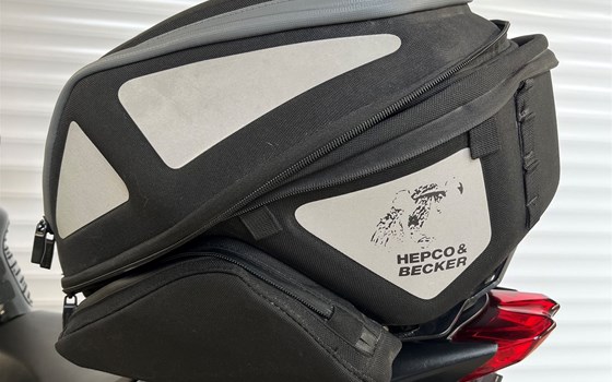 Gebrauchtmotorrad Triumph Street Triple S - Bild 19