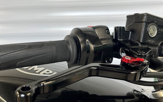 Gebrauchtmotorrad Triumph Street Triple S - Bild 8