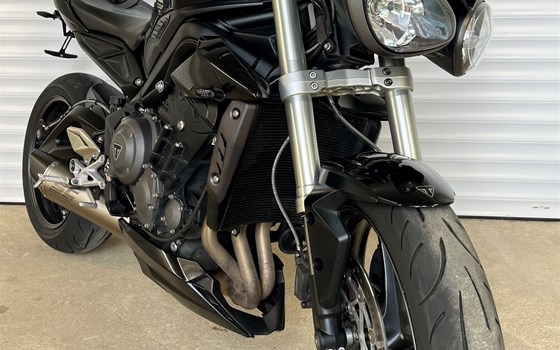 Gebrauchtmotorrad Triumph Street Triple S - Bild 2
