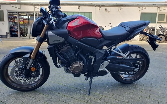 Neufahrzeug Honda CB650R E-Clutch - Bild 11