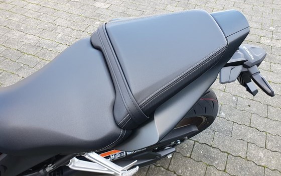 Neufahrzeug Honda CB650R E-Clutch - Bild 12